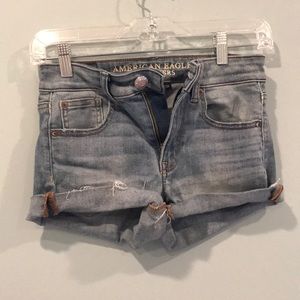 American Eagle ‘super super stretch’ light wash